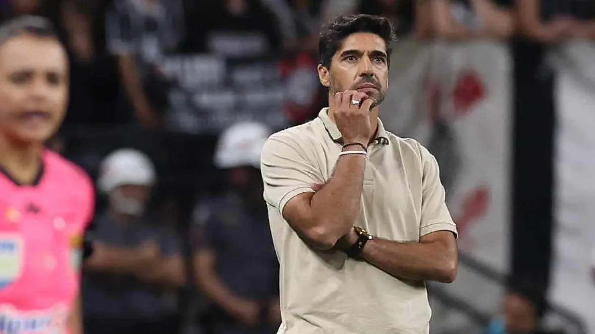 Abel foge de explica&ccedil;&otilde;es e d&aacute; respostas preocupantes e vazias ap&oacute;s vice do Palmeiras