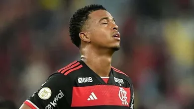 Inj&uacute;ria racial: Gr&ecirc;mio pede retrata&ccedil;&atilde;o do Flamengo e de jornal ap&oacute;s per&iacute;cia