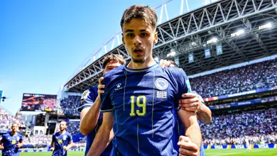 Juventus d&aacute; chap&eacute;u no Chelsea e encaminha contrata&ccedil;&atilde;o de joia da Copa do Mundo