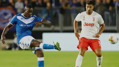 L&iacute;der dos ultras do Verona &eacute; banido, e pol&iacute;ticos amea&ccedil;am processo contra Balotelli por &ldquo;difama&ccedil;&atilde;o&rdquo;