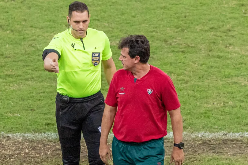 Fernando Diniz foi expulso no Fla-Flu (Foto: Maga Jr/Ag&ecirc;ncia F8/Gazeta Press) 