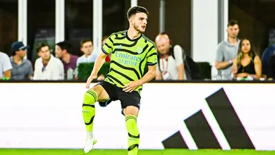 Declan Rice j&aacute; se derrete por Arteta: &lsquo;Constantemente te faz pensar&rsquo;