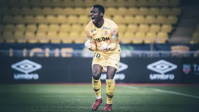 O quarto goleiro do Monaco foi her&oacute;i como poucos: pegou tr&ecirc;s p&ecirc;naltis e converteu o da classifica&ccedil;&atilde;o na Copa da Liga