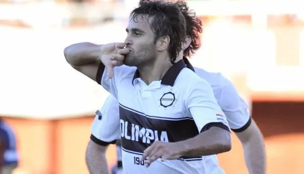 Tanto quanto o tetra, o Olimpia busca uma dedicat&oacute;ria