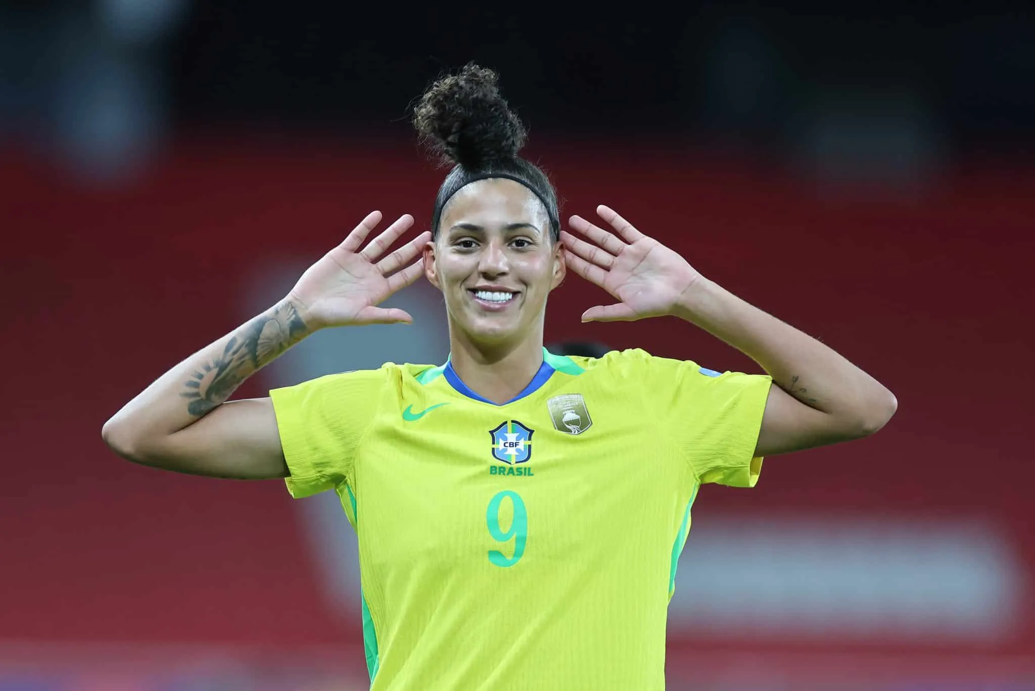 Venda de Amanda Gutierres pelo Palmeiras faz futebol feminino brasileiro subir de patamar