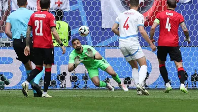 Duelo entre Ge&oacute;rgia e Tch&eacute;quia foi o puro suco do futebol e embolou ainda mais Grupo F da Euro