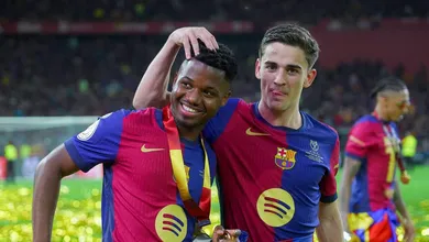 &lsquo;Queremos que ele fique l&aacute;, est&aacute; feliz&rsquo;: Pai de joia emprestada pelo Barcelona recha&ccedil;a retorno