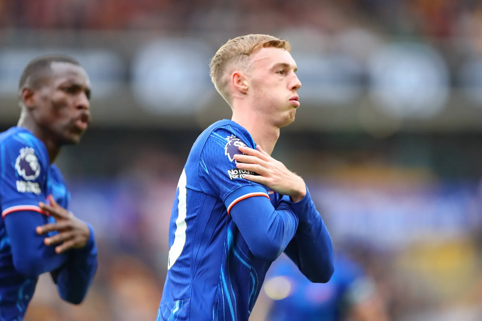 Cole Palmer comemora gol com a camisa do Chelsea. Foto: Imago