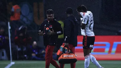 Bruno Henrique sofre les&otilde;es na perna e vira desfalque de novo no Flamengo