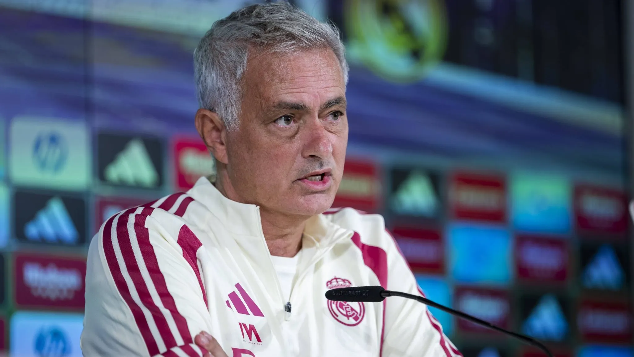 Jos&eacute; Mourinho, t&eacute;cnico do Real