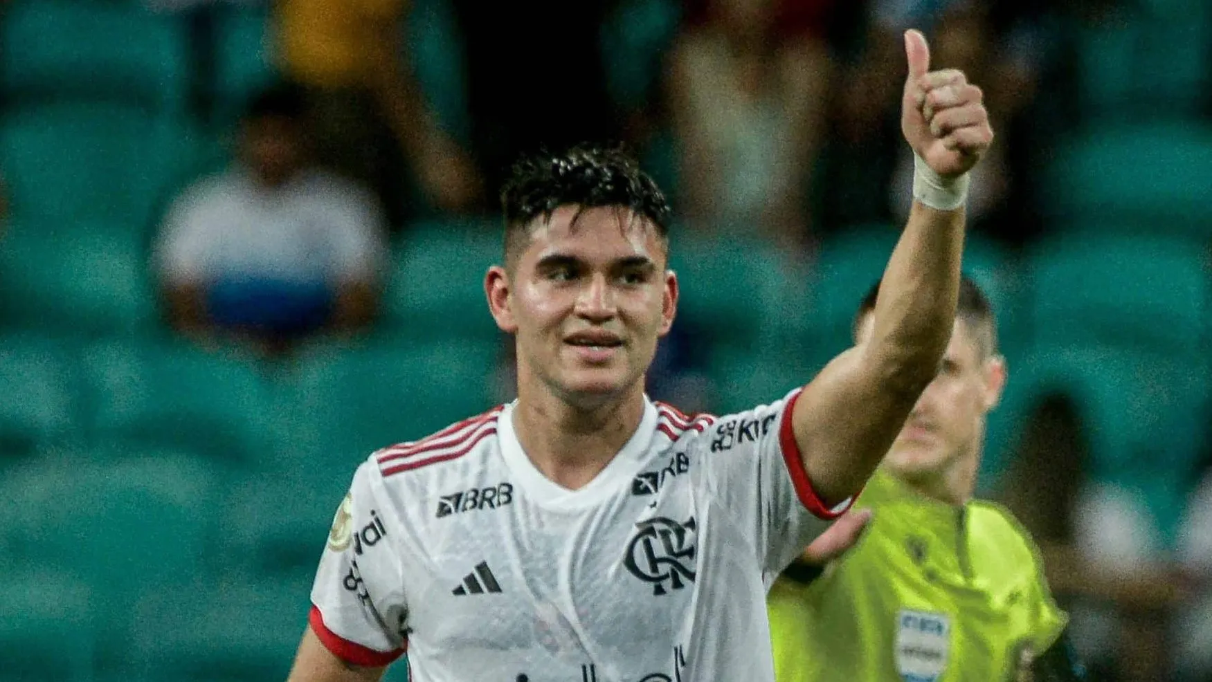 Ap&oacute;s come&ccedil;o turbulento, Alcaraz d&aacute; primeiro passo em busca de afirma&ccedil;&atilde;o no Flamengo