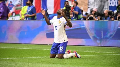 Vil&atilde;o da Copa do Mundo conquista reden&ccedil;&atilde;o e classifica Fran&ccedil;a na Eurocopa