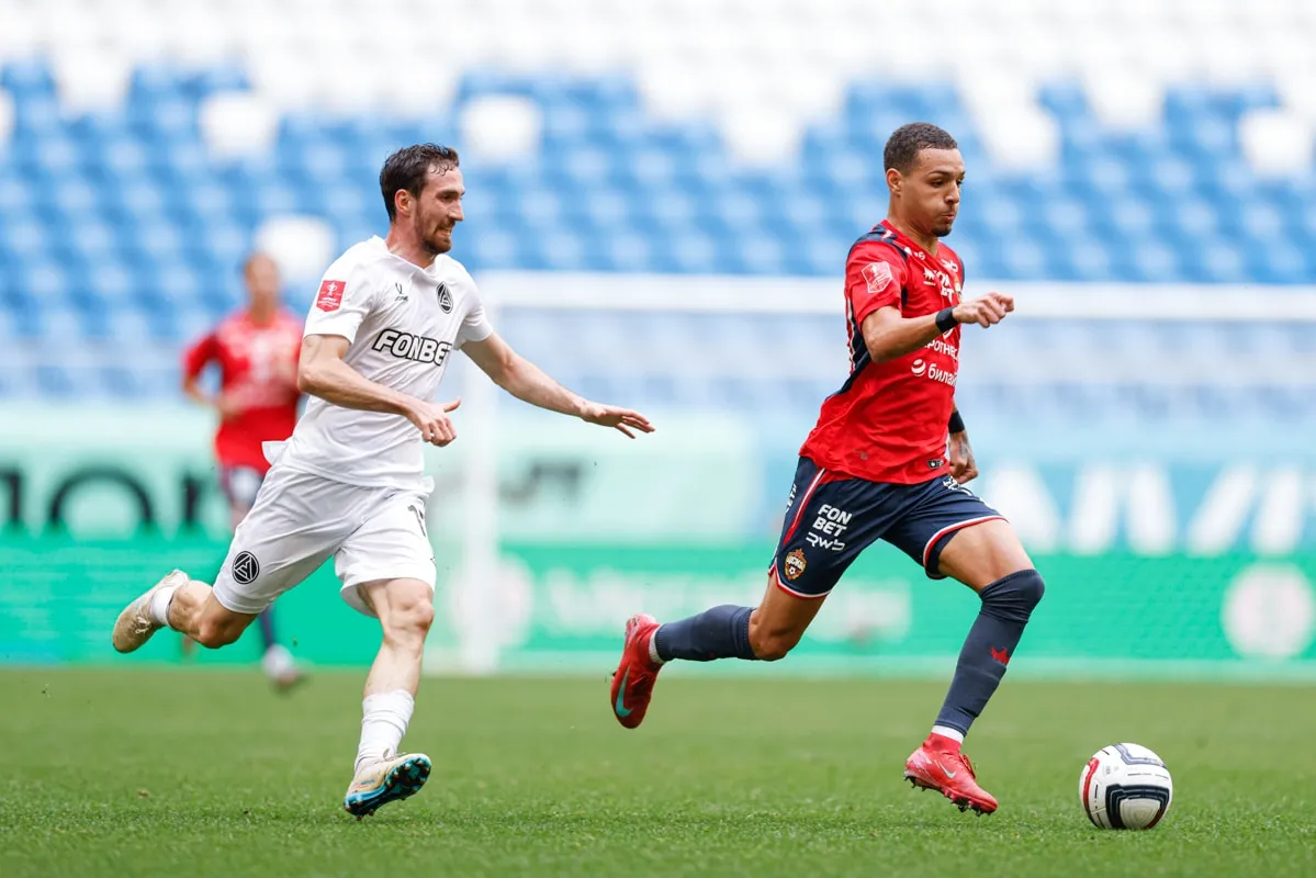 Ex-S&atilde;o Paulo, joia de Cotia brilha com primeiro gol e protagonismo em cl&aacute;ssico na R&uacute;ssia