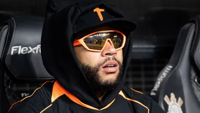 Precau&ccedil;&atilde;o do Corinthians para retorno de Memphis incomoda o jogador