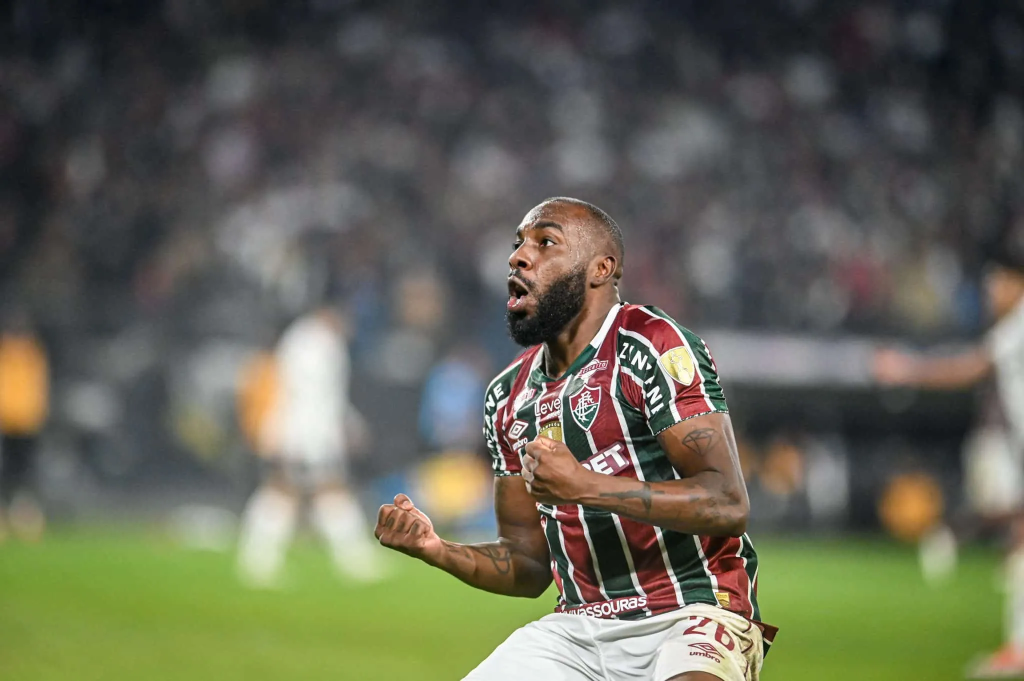 Fluminense joga mal, mas acha gol com Manoel e vence Colo-Colo na Libertadores