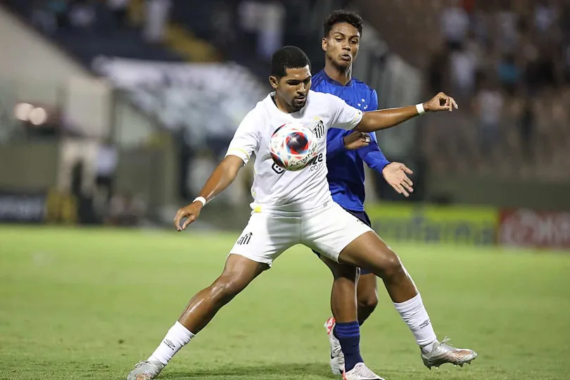 Jo&atilde;o Victor atacante da base do Santos 