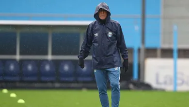 Data Fifa no Gr&ecirc;mio &eacute; marcada pelo ensurdecedor sil&ecirc;ncio de Renato ap&oacute;s o Gre-Nal