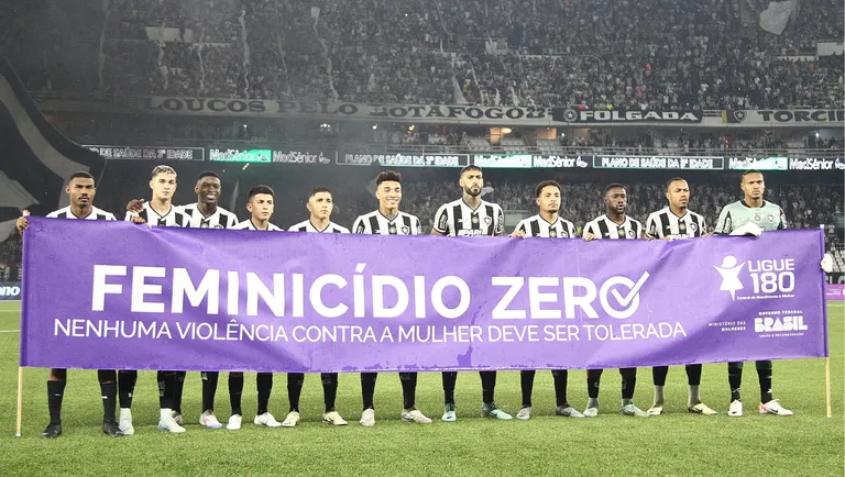 Botafogo fez participou da campanha Feminic&iacute;dio Zero. (Foto: Vitor Silva/Botafogo)