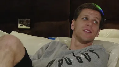 Szczesny detalha epis&oacute;dio que desencadeou sua sa&iacute;da do Arsenal: &ldquo;Fumei um cigarro no vesti&aacute;rio por causa da emo&ccedil;&atilde;o do jogo&rdquo;