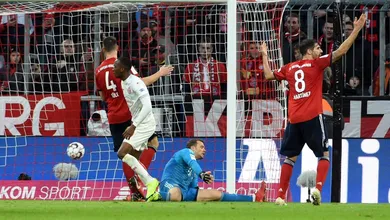 Nova era? Bayern toma gol nos acr&eacute;scimos, trope&ccedil;a no D&uuml;sseldorf e fica a nove pontos do Dortmund