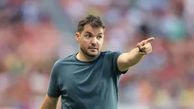 Cruzeiro se acerta com Nicol&aacute;s Larcam&oacute;n e tem novo t&eacute;cnico para 2024