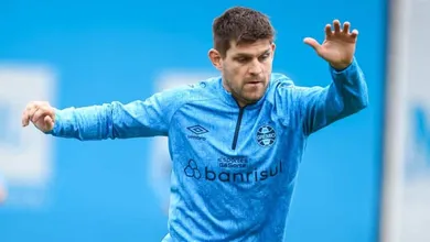Kannemann passar&aacute; por nova cirurgia no Gr&ecirc;mio e tem prazo de retorno pessimista