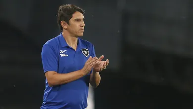 L&uacute;cio Fl&aacute;vio tenta ver lado em derrota do Botafogo que a torcida s&oacute; v&ecirc; lados ruins
