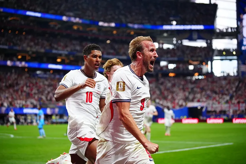 Kane e Belligham comemoram gol da sele&ccedil;&atilde;o inglesa (Foto: PA Images / Icon Sport)