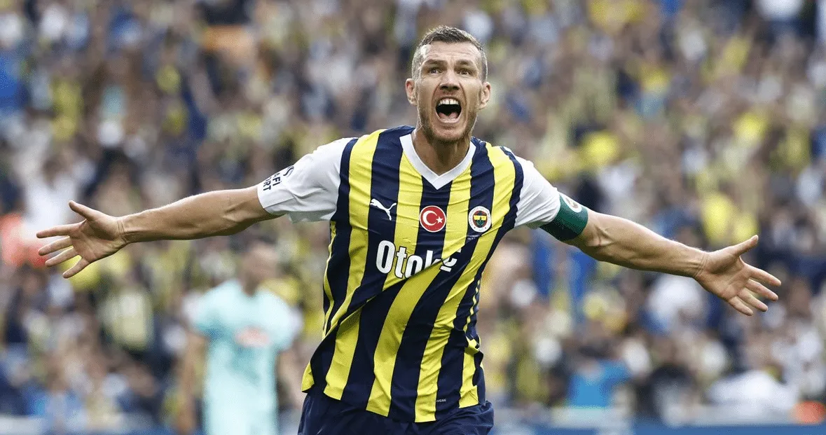 O Fenerbah&ccedil;e vive um in&iacute;cio de temporada impec&aacute;vel, 100% no Campeonato Turco