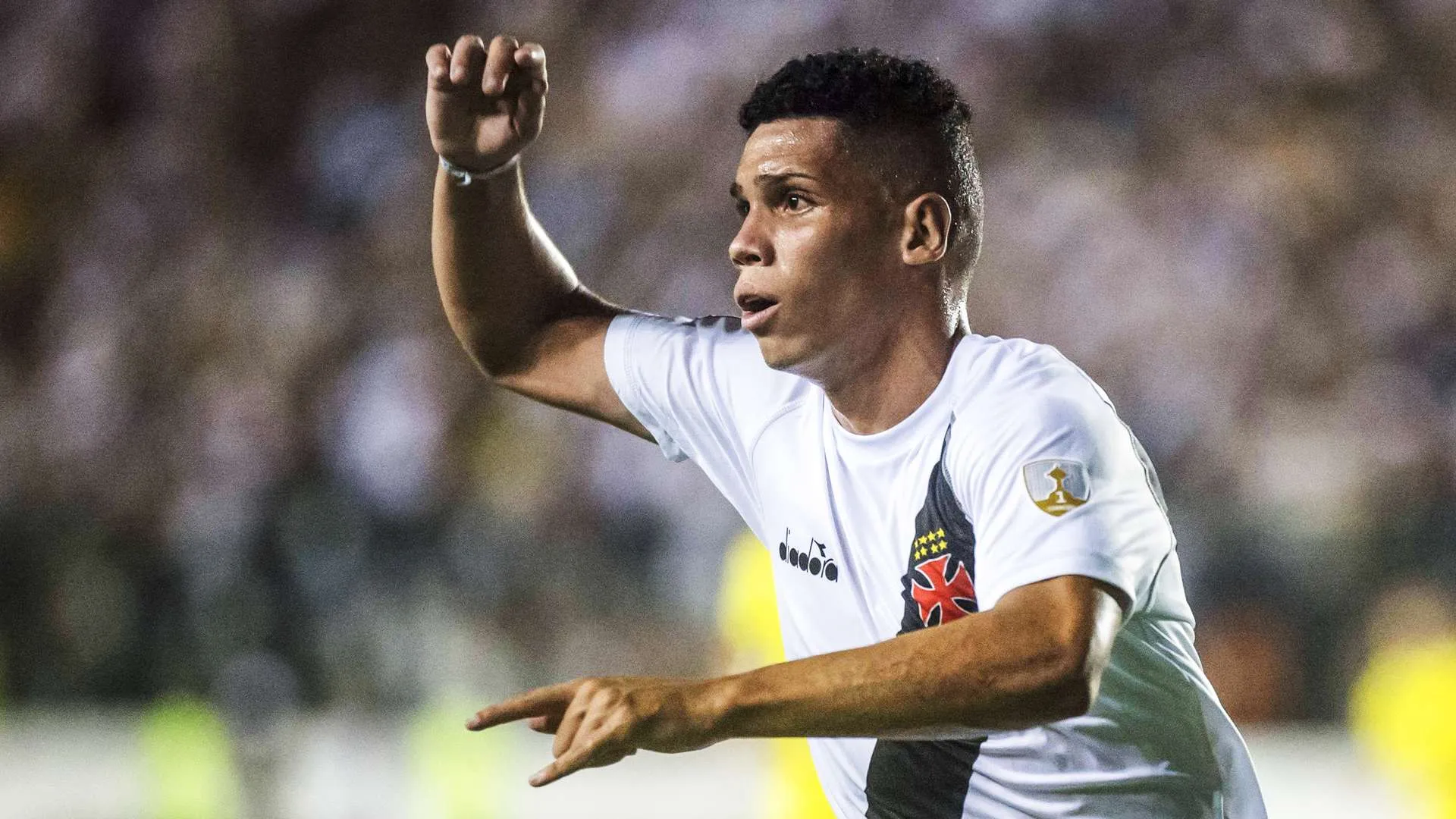 &Eacute; uma pena que Paulinho deixe o Brasil t&atilde;o cedo, mas o Leverkusen parece o lugar certo ao seu desenvolvimento