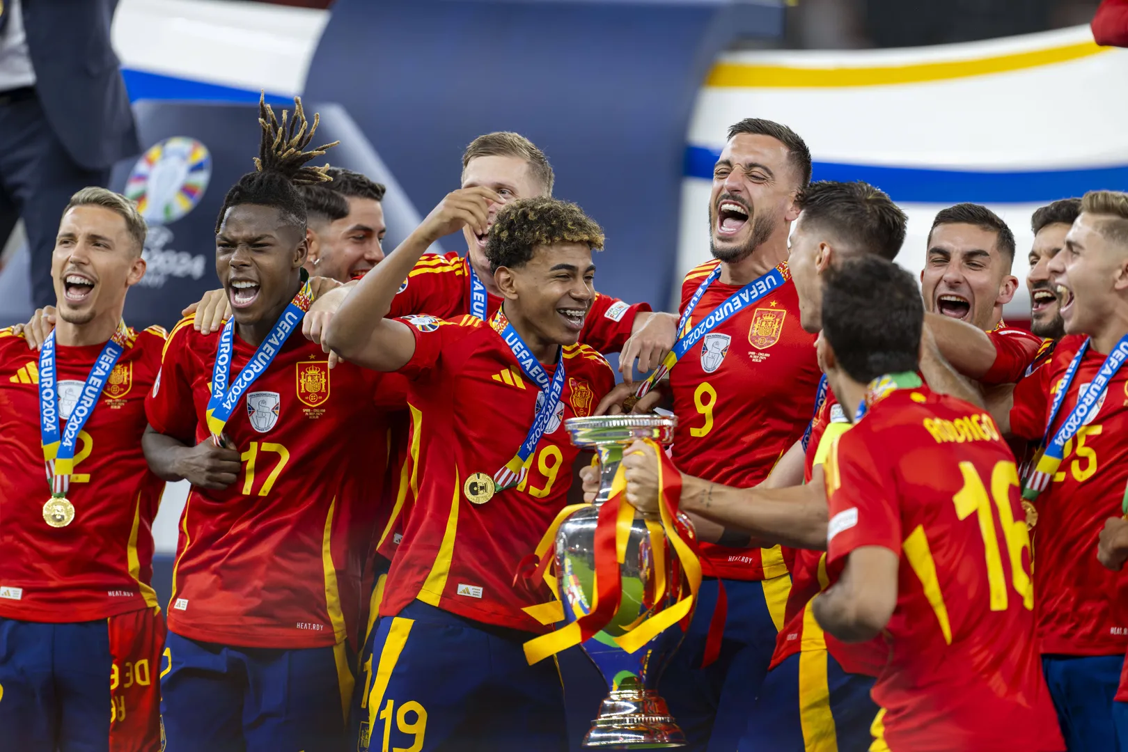 Foto: (Imago) - Lamine Yamal, campe&atilde;o da Euro com a Espanha