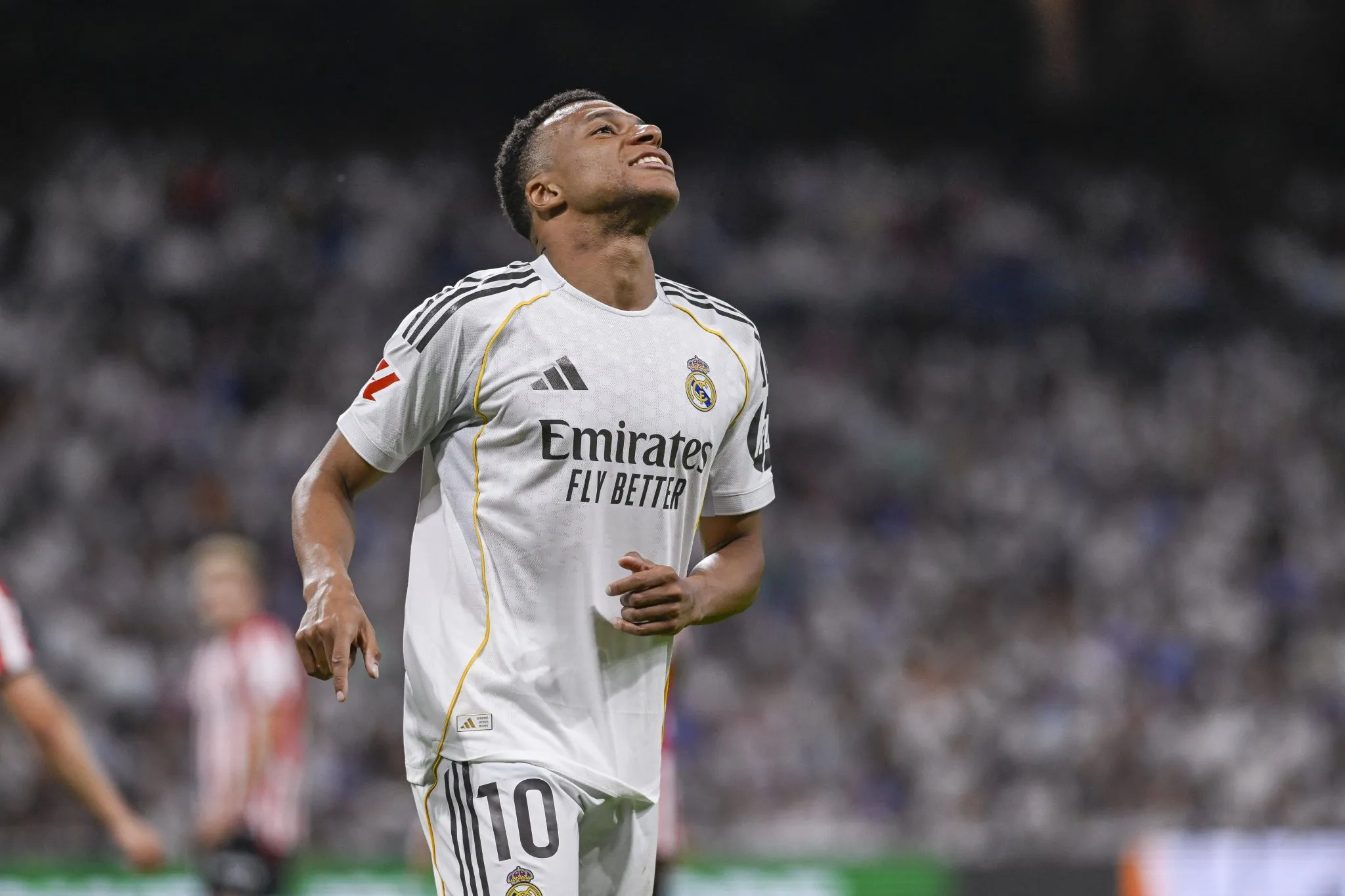 Mbapp&eacute; em a&ccedil;&atilde;o pelo Real Madrid 