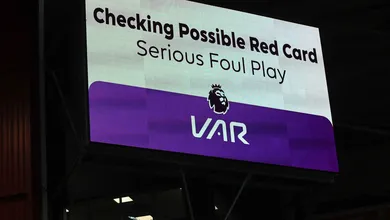 O VAR da Premier League est&aacute; um caos e a pr&oacute;pria liga admitiu isso