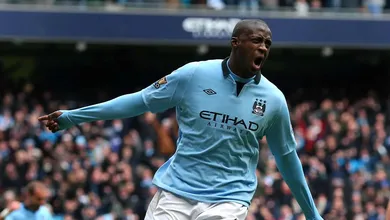 Yay&aacute; Tour&eacute; coloca um fim na carreira marcante e de &iacute;dolo do Manchester City e Costa do Marfim