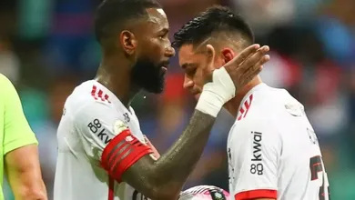 Flamengo: Gentileza de Gerson com Alcaraz &eacute; apenas a ponta do iceberg na adapta&ccedil;&atilde;o dos refor&ccedil;os