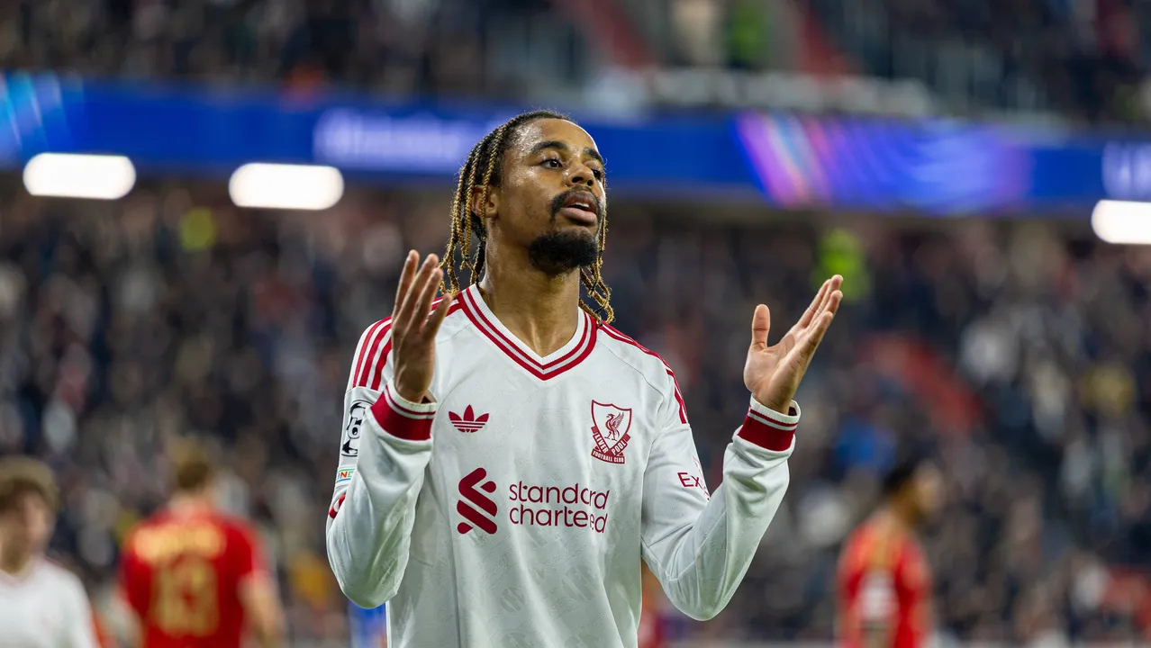 ‘A Premier League é menos tática’: Bradley Barcola fala sobre sua adaptação ao Liverpool