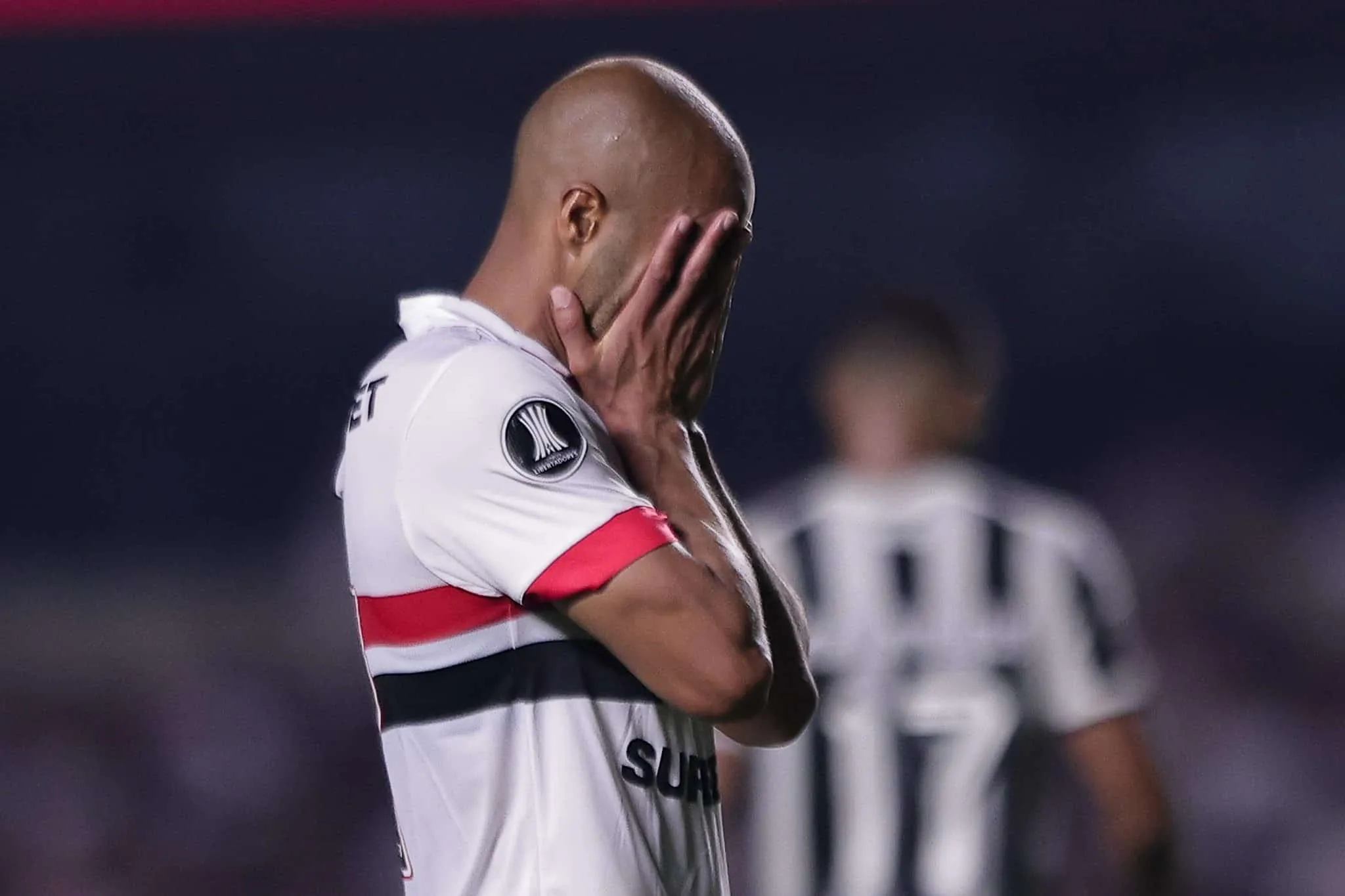 Um ano ap&oacute;s t&iacute;tulo in&eacute;dito, S&atilde;o Paulo acumula quedas e vive fim de temporada melanc&oacute;lico