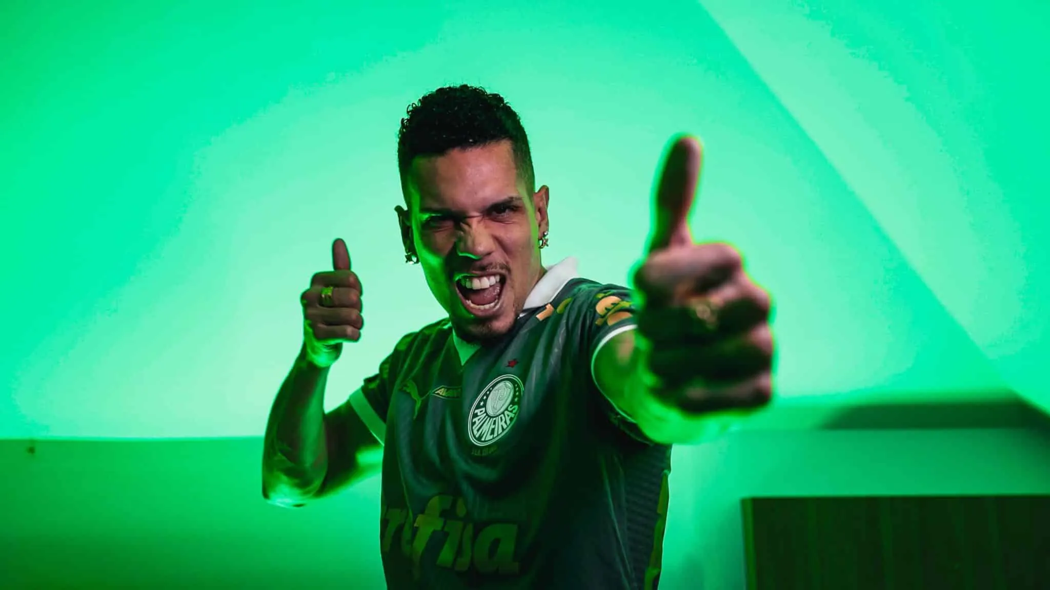 Abel define onde Paulinho vai jogar no Palmeiras e ainda espera mais um refor&ccedil;o para o ataque