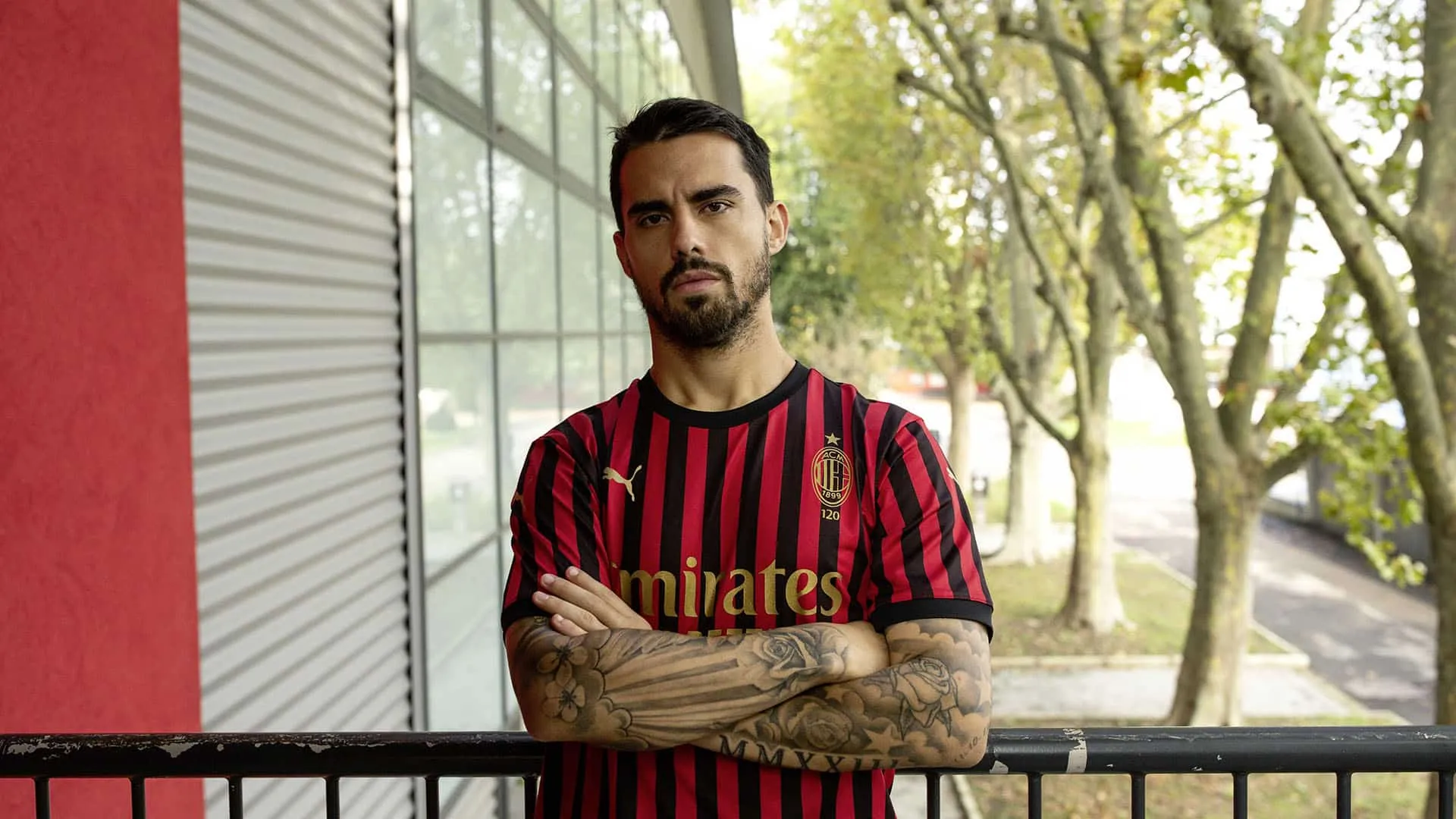Milan lan&ccedil;a uma camisa caprichada (em edi&ccedil;&atilde;o limitada) para comemorar seus 120 anos