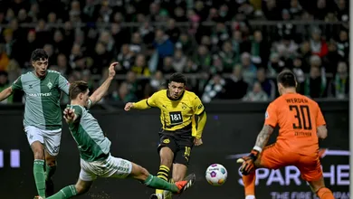 O Borussia Dortmund flertou com o perigo, mas segurou uma importante vit&oacute;ria contra o Bremen e deu um chega pra l&aacute; no Leipzig
