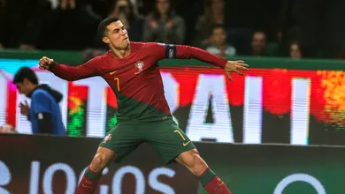 Portugal goleia sobre Liechtenstein na estreia de Roberto Mart&iacute;nez com Cristiano Ronaldo batendo recorde