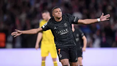 O PSG teve muita autoridade para controlar o Dortmund e vencer sem sustos