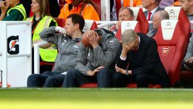 Wenger diz que inaugura&ccedil;&atilde;o do Emirates foi o come&ccedil;o do &ldquo;per&iacute;odo mais dif&iacute;cil&rdquo; de sua vida