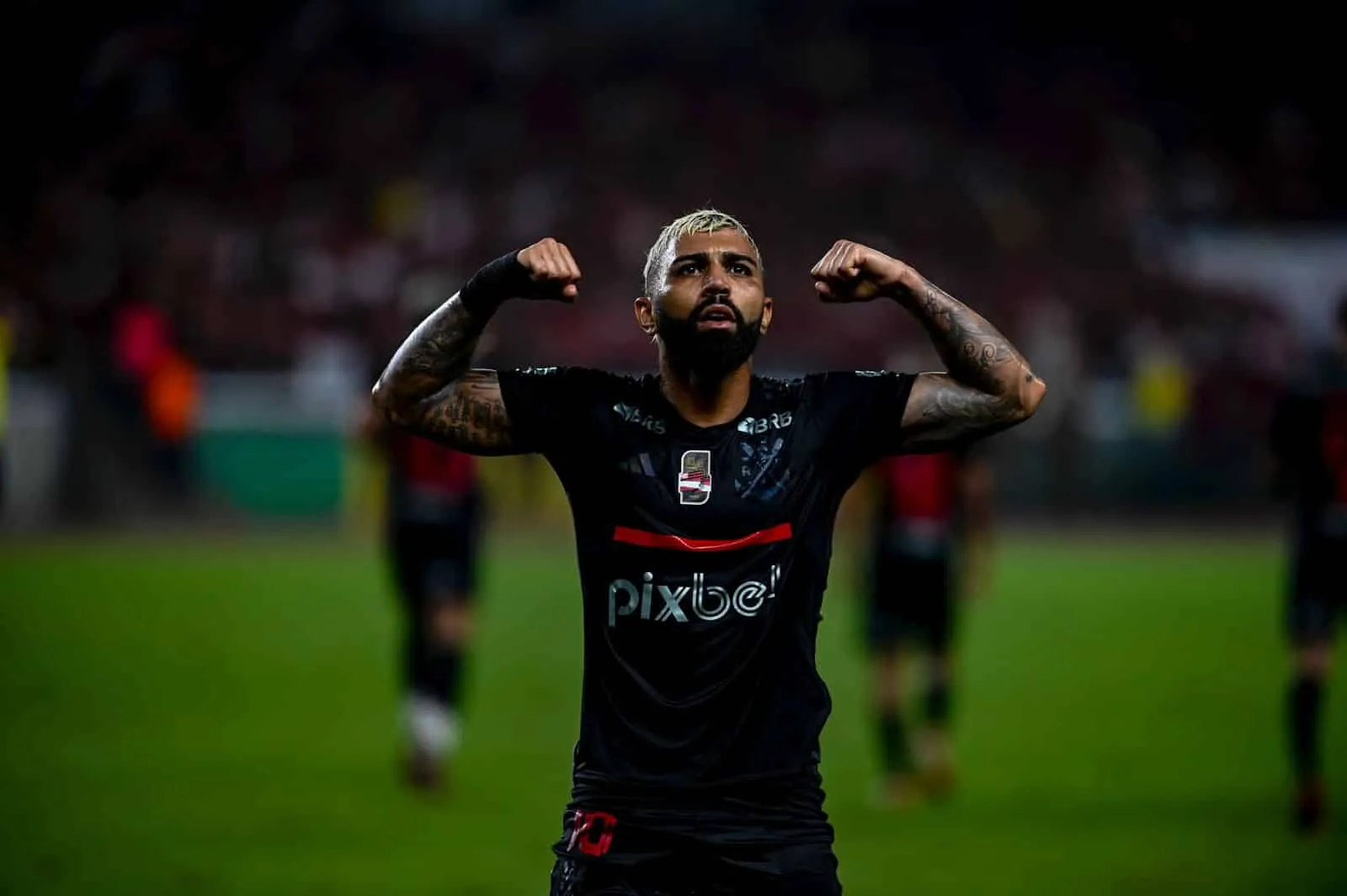 Flamengo fechou acordo de R$ 85 milh&otilde;es com a Pixbet, que modificou investimentos no Brasil em 2024 (Foto: Marcelo Cortes/CRF)