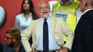 Presidente do Napoli revela conversas com a federa&ccedil;&atilde;o para &ldquo;criar playoffs e playouts na Serie A&rdquo;