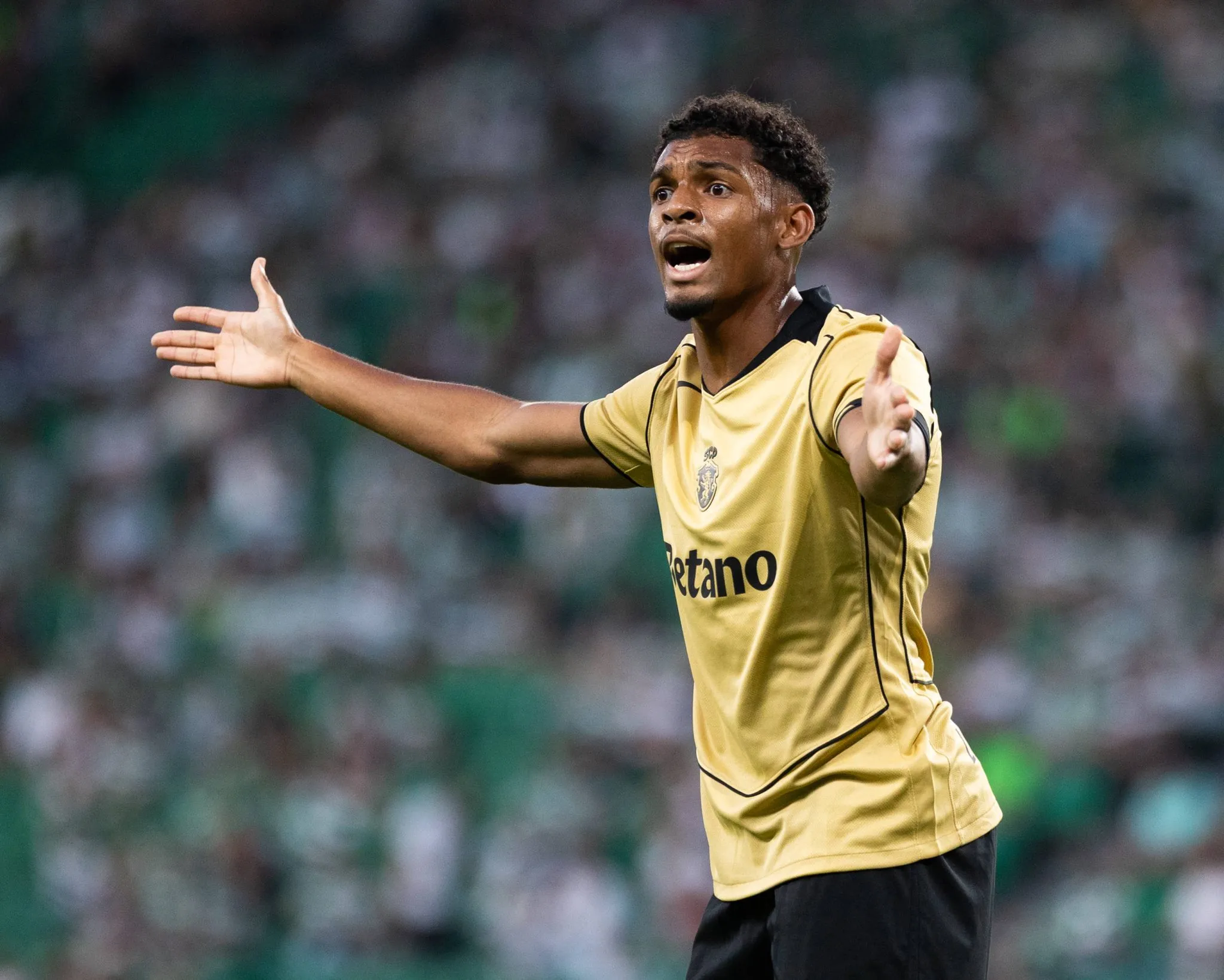 Luis Guilherme, atacante do Sporting