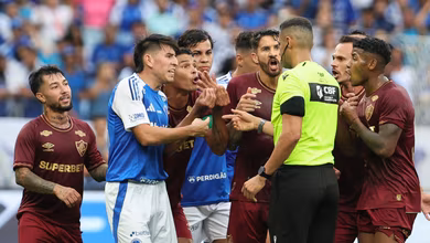 &lsquo;N&atilde;o tem que cansar de falar de arbitragem. Eles n&atilde;o s&atilde;o cobrados como n&oacute;s&rsquo;