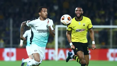 Jo&atilde;o Pedro marca de novo, Brighton vence o AEK por 1 a 0 e se classifica na Liga Europa