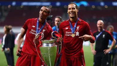 A extensa lista de trof&eacute;us de Joel Matip, ex-Liverpool que anunciou aposentadoria