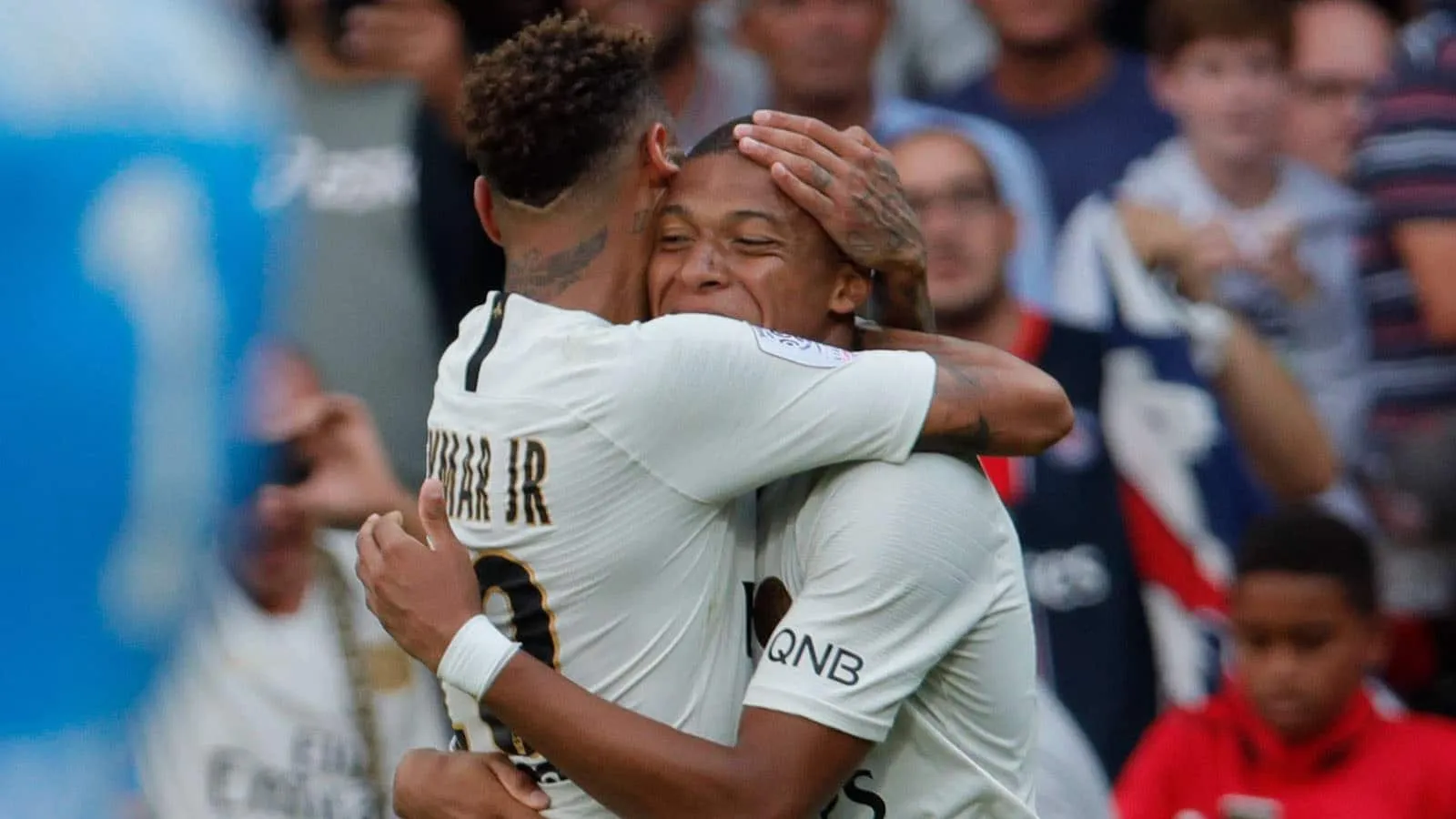 Mbapp&eacute;: &ldquo;Neymar &eacute; uma superestrela, maior que eu&rdquo;
